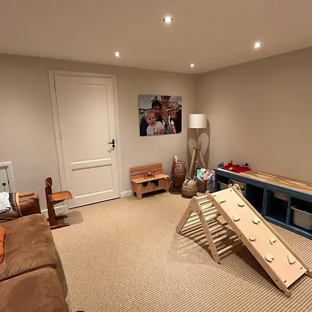 Villa Modern Forest - Q4 24 Long Term Available Naarden
